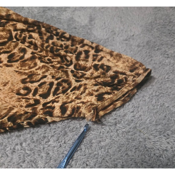 ShuShu Leopard Animal Print Boho Top Size L Smocked Neckline Tribal Border FLAWS - Picture 3 of 11